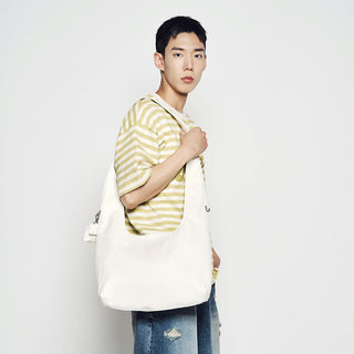 VEGAN LEATHER STITCH LOGO POINT SHOULDER BAG WHITE