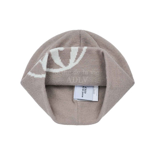 NEW SYMBOL BEANIE BEIGE