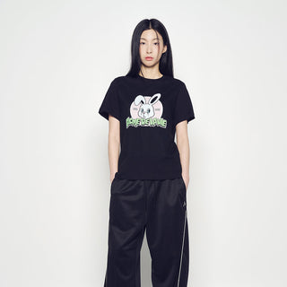 NINETIES RETRO BUNNY WOMAN SHORT SLEEVE T-SHIRT BLACK