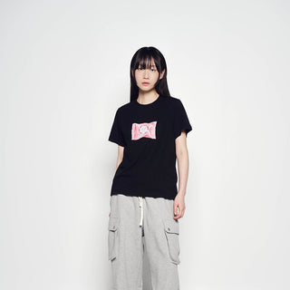VERY BUNNY CANDY WOMAN SHORT SLEEVE T-SHIRT BLACK