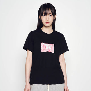 VERY BUNNY CANDY WOMAN SHORT SLEEVE T-SHIRT BLACK