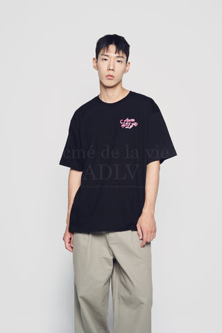 GRAFFITI WORLD TOUR SCRIPT LOGO SHORT SLEEVE T-SHIRT BLACK