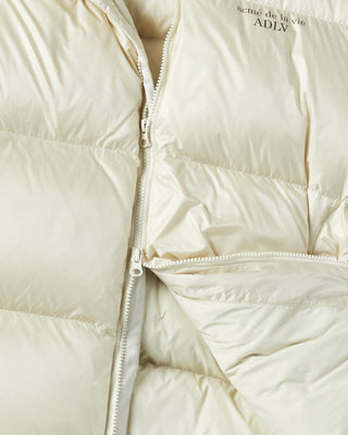 STITCH BASIC LOGO SHORT DUCK DOWN JACKET BEIGE