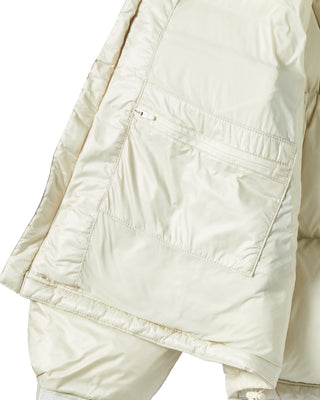 STITCH BASIC LOGO SHORT DUCK DOWN JACKET BEIGE