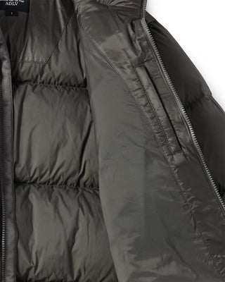 STITCH BASIC LOGO SHORT DUCK DOWN JACKET DARK KHAKI