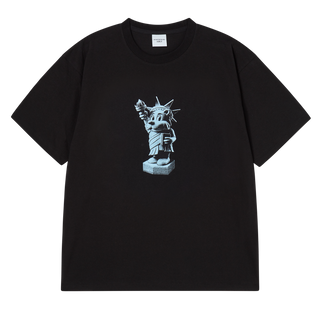 AC BEAR STATUE OF LIBERTY SHORT SLEEVE T-SHIRT BLACK