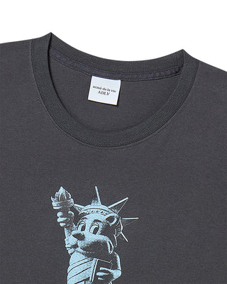 AC BEAR STATUE OF LIBERTY SHORT SLEEVE T-SHIRT CHARCOAL