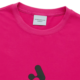WOMAN A SYMBOL SHORT SLEEVE T-SHIRT HOT PINK