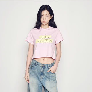 WOMAN CLOUD FONT CROP SHORT SLEEVE T-SHIRT LIGHT PINK