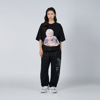 BABY FACE PIE BOY SHORT SLEEVE T-SHIRT BLACK