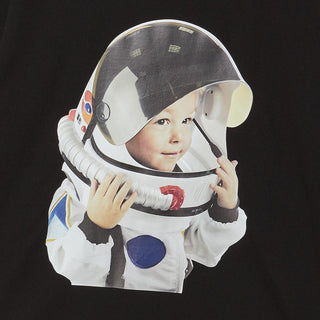 BABY FACE SPACE SUIT BOY SLEEVE T-SHIRT BLACK
(DOMESTIC DUTY FREE EXCLUSIVE)