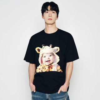 BABY FACE GIRAFFE BABY SLEEVE T-SHIRT BLACK
(DOMESTIC DUTY FREE EXCLUSIVE)
