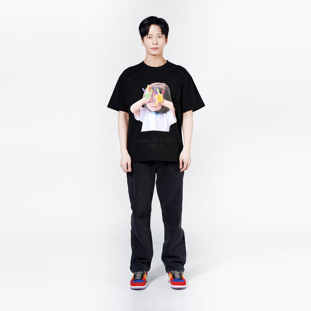 ADLV BABY FACE SHORT SLEEVE T-SHIRT BLACK COLORFUL HANDS